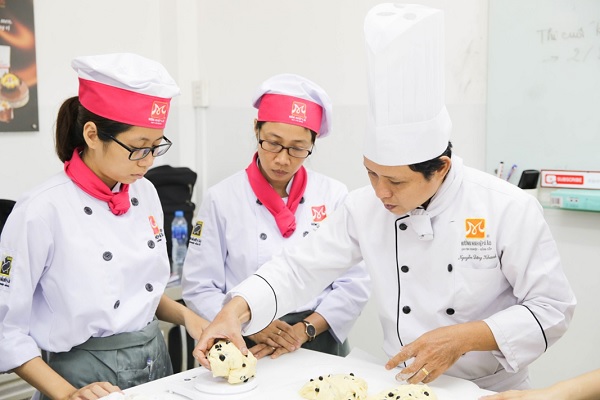 Tham gia các khóa học chuyên nghiệp 