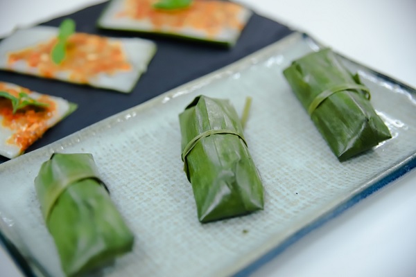 Bánh được gói cẩn thận 