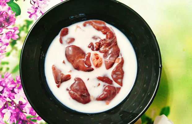 ngâm gan heo trong sữa tươi