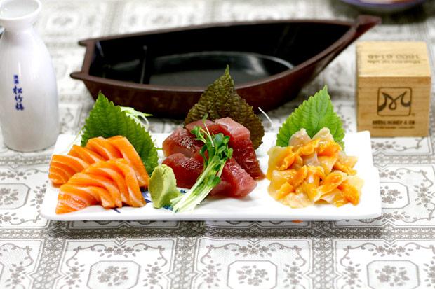 sushi cá hồi