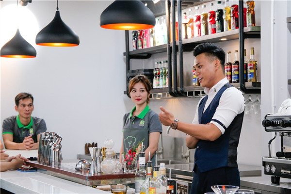 Bar Trưởng giỏi về kỹ năng