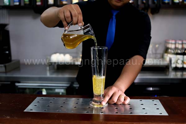 trà xanh trộn syrup vải