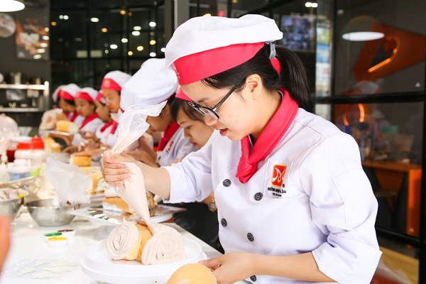 học làm bánh để khởi nghiệp 