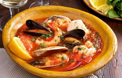 súp hải sản cioppino