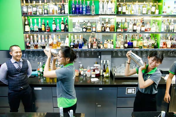 nghề bartender phát triển nhanh