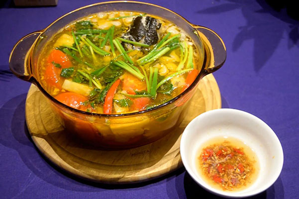 Cá lăng nấu canh chua