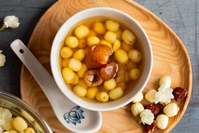 Cách Nấu Chè Hạt Sen Đường Phèn Đơn Giản