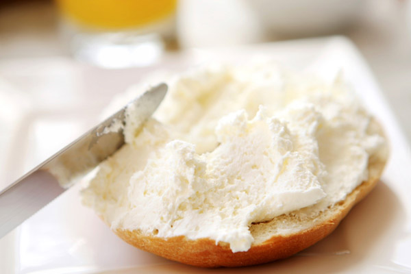 cream cheese trong pha chế làm bánh nấu ăn