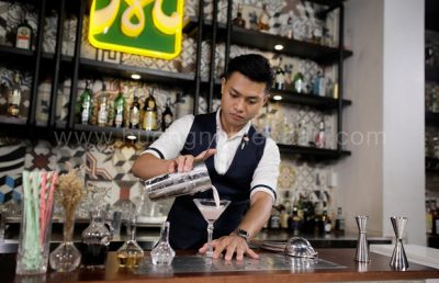 Môi trường làm việc và phát triển nghề nghiệp của Bartender