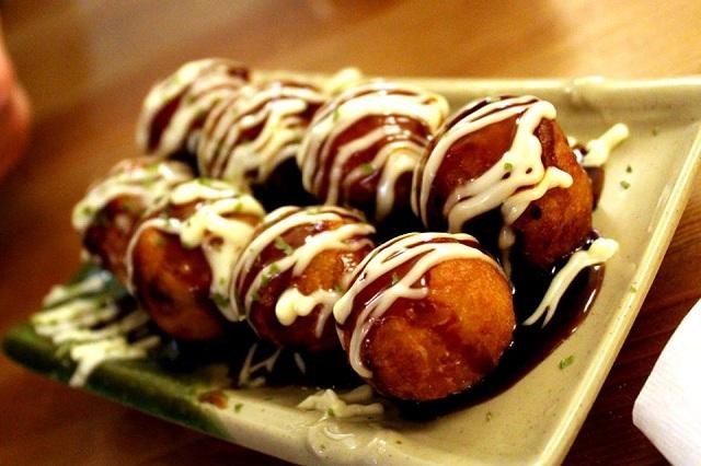 Công Thức Làm Bánh Bạch Tuột Takoyaki Từ Nhật Bản