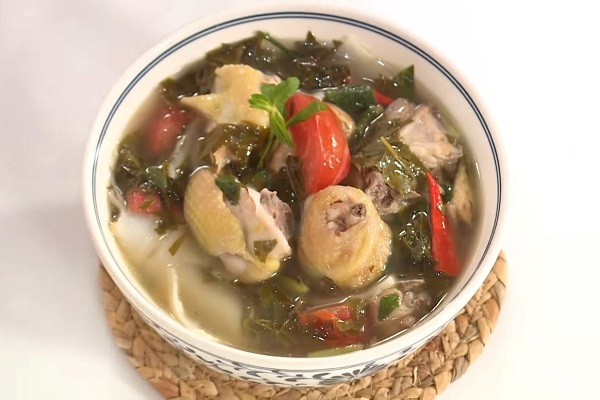 canh gà lá giang măng chua