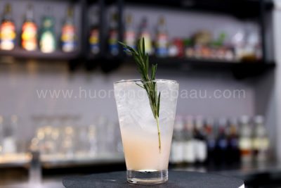Cách Làm Mocktail Tropical Rosemary Pomelo Không Cồn