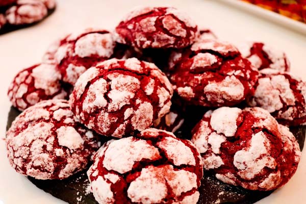 bánh crinkle red velvet cookies