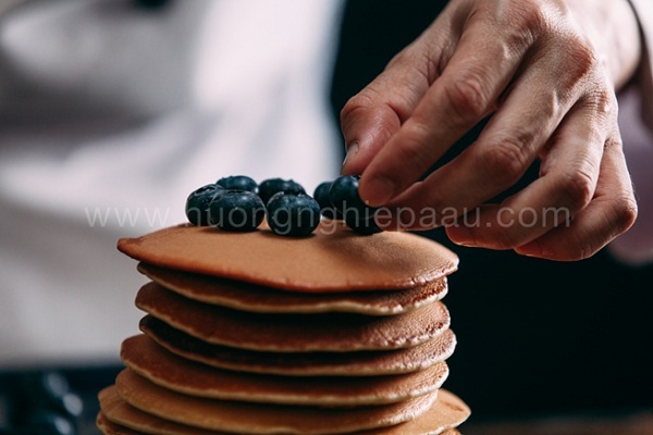Cách làm bánh pancake mềm xốp, thơm lừng siêu dễ tại nhà