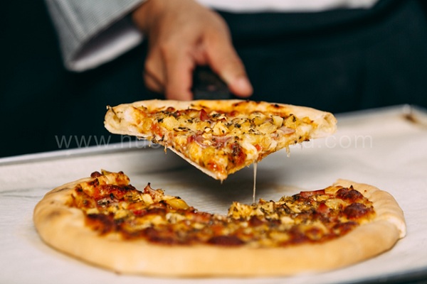 Bí quyết làm bánh pizza 