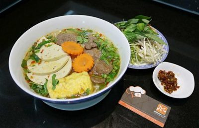 Bún bò Huế chay đậm đà, thanh vị cho ngày rằm