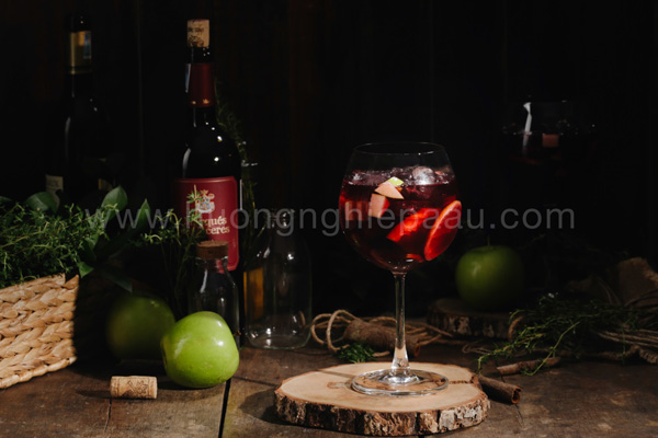 cocktail sangria pha rượu vang