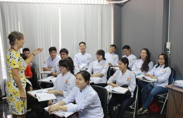 đầu bếp trẻ nên học tiếng anh