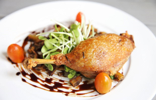 Đùi vịt confit