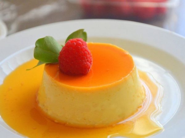 bánh flan sữa đặc và sữa tươi