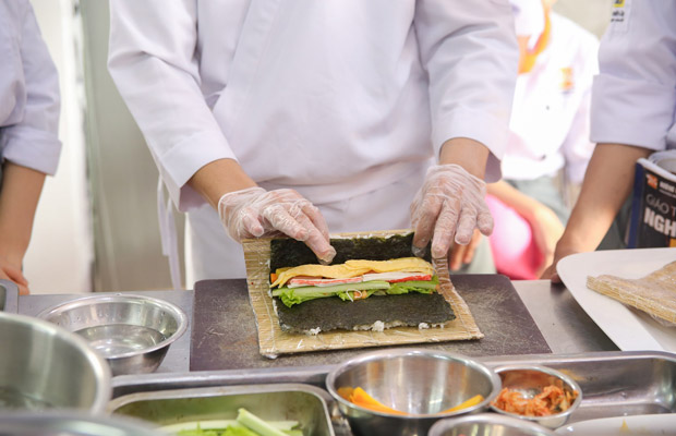 Hướng dẫn kỹ thuật cuộn gimbap