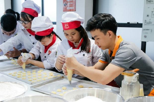 làm bánh cookies cho bữa ăn yêu thương