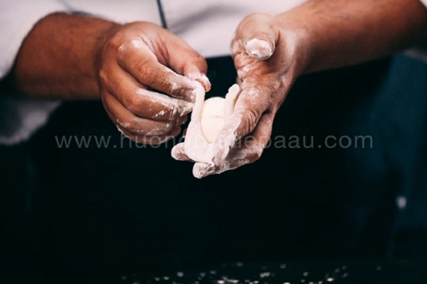 lan banh mochi