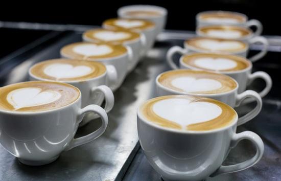 sáng tạo latte art trong chương trình Barista workshop