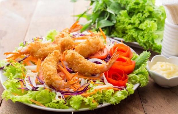 Tôm lăn lóc bột rán xù vừa thơm vừa ngon, hấp dẫn