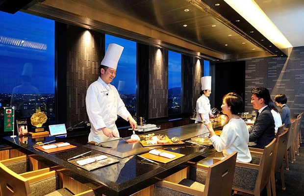 teppanyaki đã có mặt trong nhà hàng sang trọng