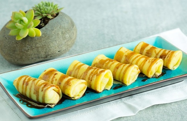 bánh crepe chuối đẹp mắt