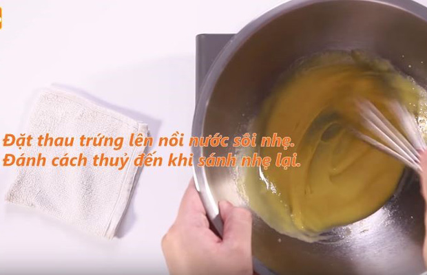 đánh trứng cách thủy