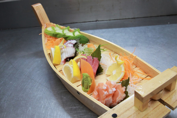 sashimi trình bày bắt mắt