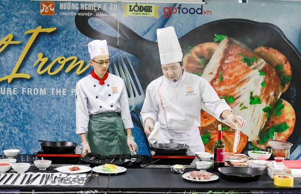 Chef Nguyễn Tuấn Quyết và học viên