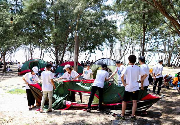 Phần thi dựng lều trại giúp các Trại sinh hiểu nhau hơn