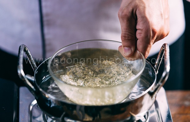 chưng cách thủy gelatin