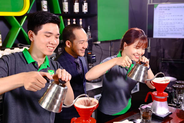 phương pháp pha cafe bằng dụng cụ thủ công