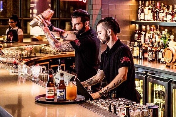 thu nhập của bartender khá cao