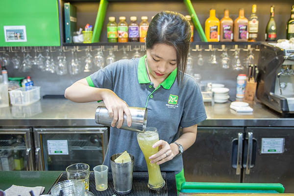 học viên lớp barista