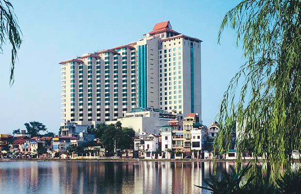 Khách sạn Pan Pacific bên Hồ Tây 