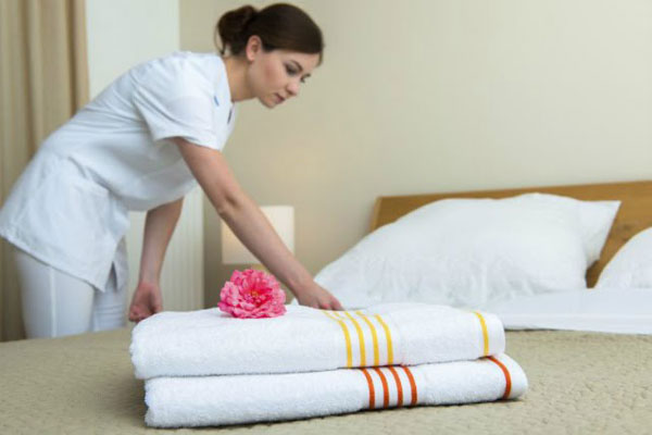 Room attendant là nhân viên dọn phòng