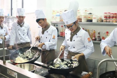 Học nghề bếp tại Cần Thơ tiết kiệm thời gian chi phí