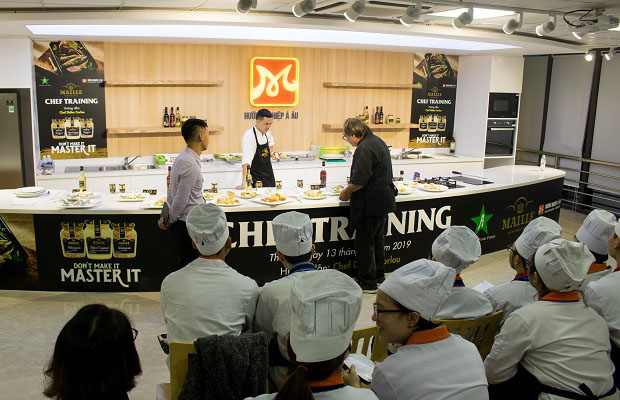 Chef Didier nhận xét món ăn