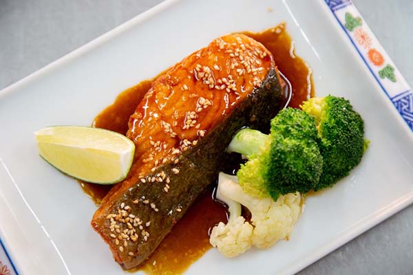 cá hồi sốt teriyaki