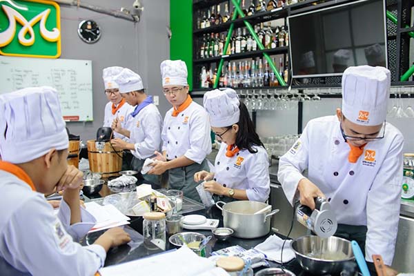 tích hợp học làm bánh kem