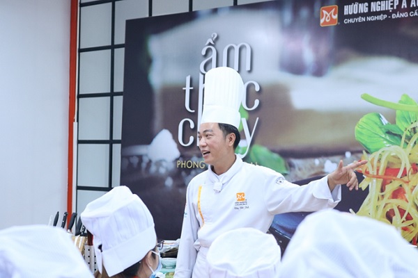 Giảng viên Đặng Đình Thiết 