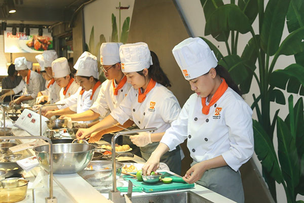 cooking contest là nơi giúp học viên tự do thể hiện năng lực