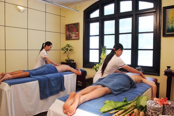 thu nhập nghề spa cho kỹ thuật viên