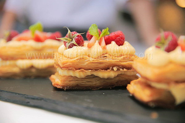 thành phầm mille feuile ngọt ngào sau 3 giờ học chăm chỉ