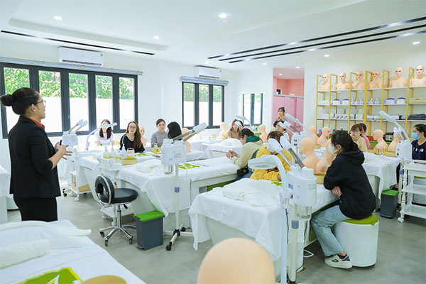 Hướng Nghiệp Á Âu Tổ Chức Workshop Dành Cho Cộng Đồng Yêu Nghề Spa